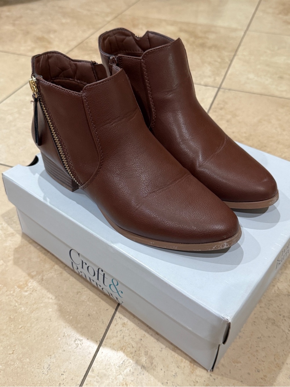Brown Ankle Booties with Side Zip, Croft & Barrow ankle booties, 7.5 booties